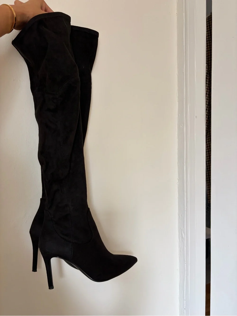 Women's Black Over-the-Knee Stiletto Boots - Sleek Pointed-Toe Design